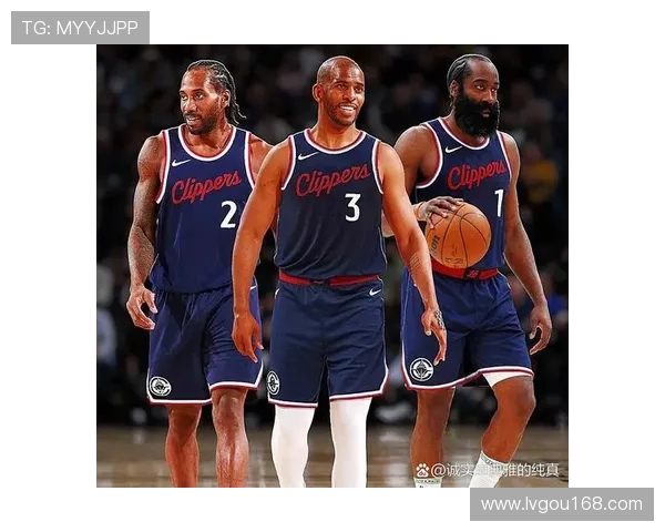 勇士与快船激战NBA15赛季经典对决回顾与精彩瞬间分析