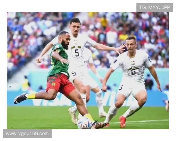 卡塔尔与捷克足球队激战正酣谁能在友谊赛中笑到最后