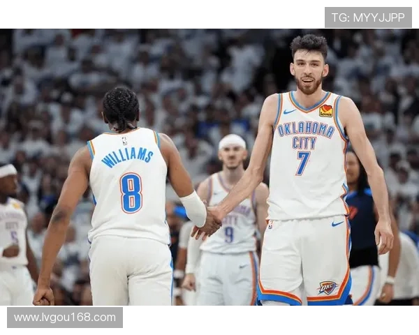 快船与雷霆首战对决分析球队状态与战术布局全解析 快船与雷霆首战对决分析球队状态与战术布局全解析