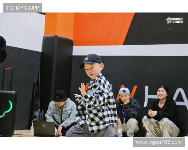 街舞文化探秘:杭州街舞队如何掌控节奏与风格的完美结合 街舞文化探秘:杭州街舞队如何掌控节奏与风格的完美结合