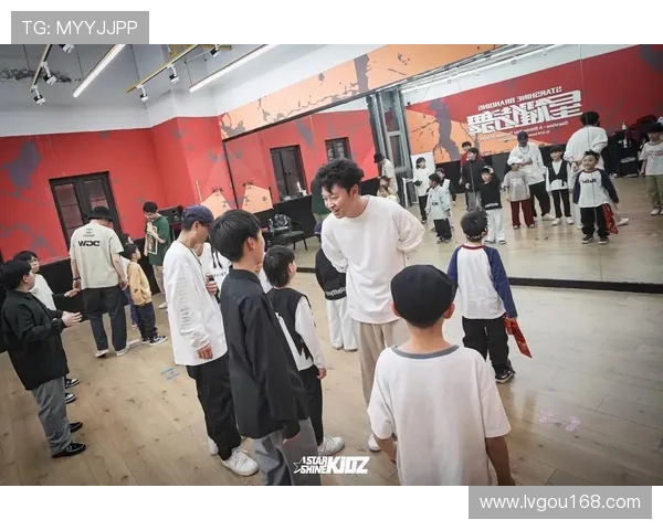 广州街舞队快攻策略揭秘：深度解析街舞文化与团队协作的完美结合